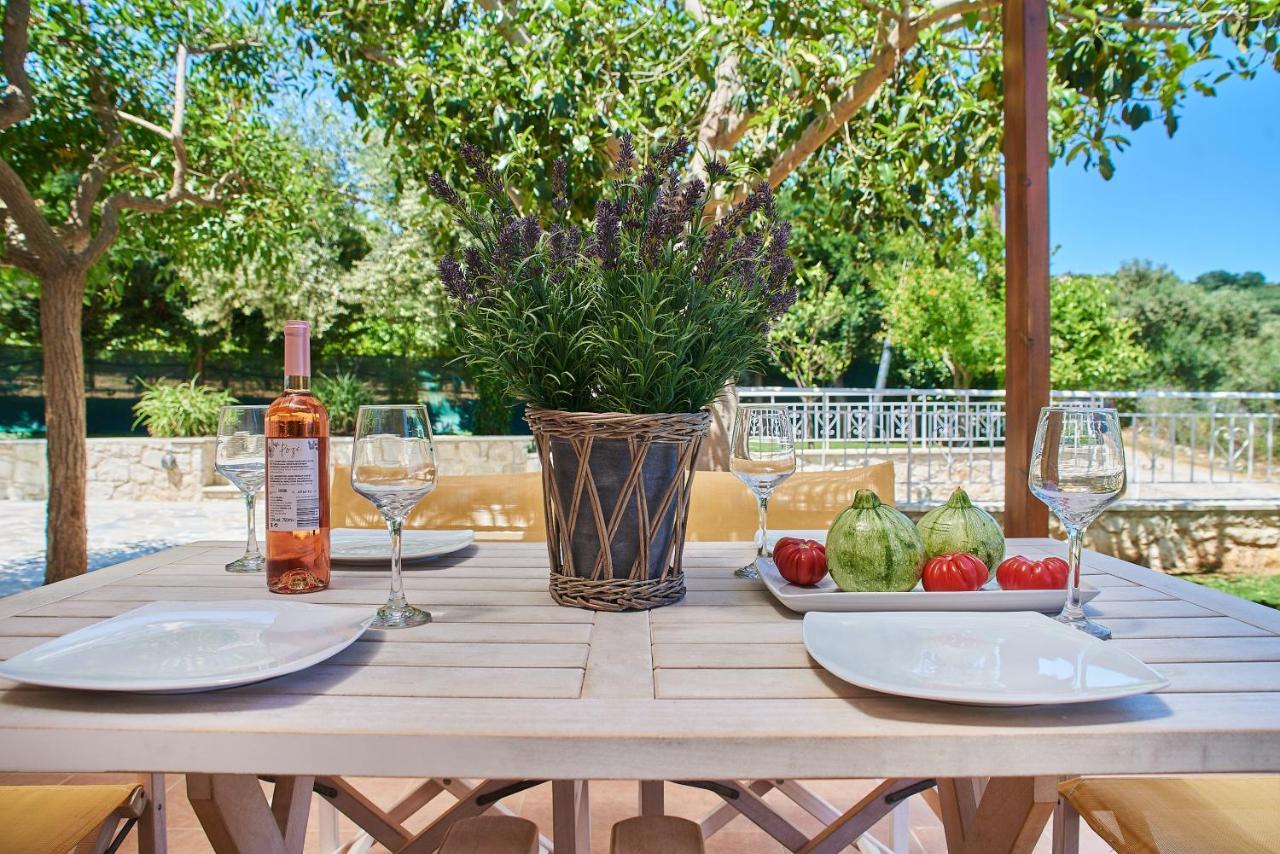 Villa Moma Palio Gerani Екстериор снимка