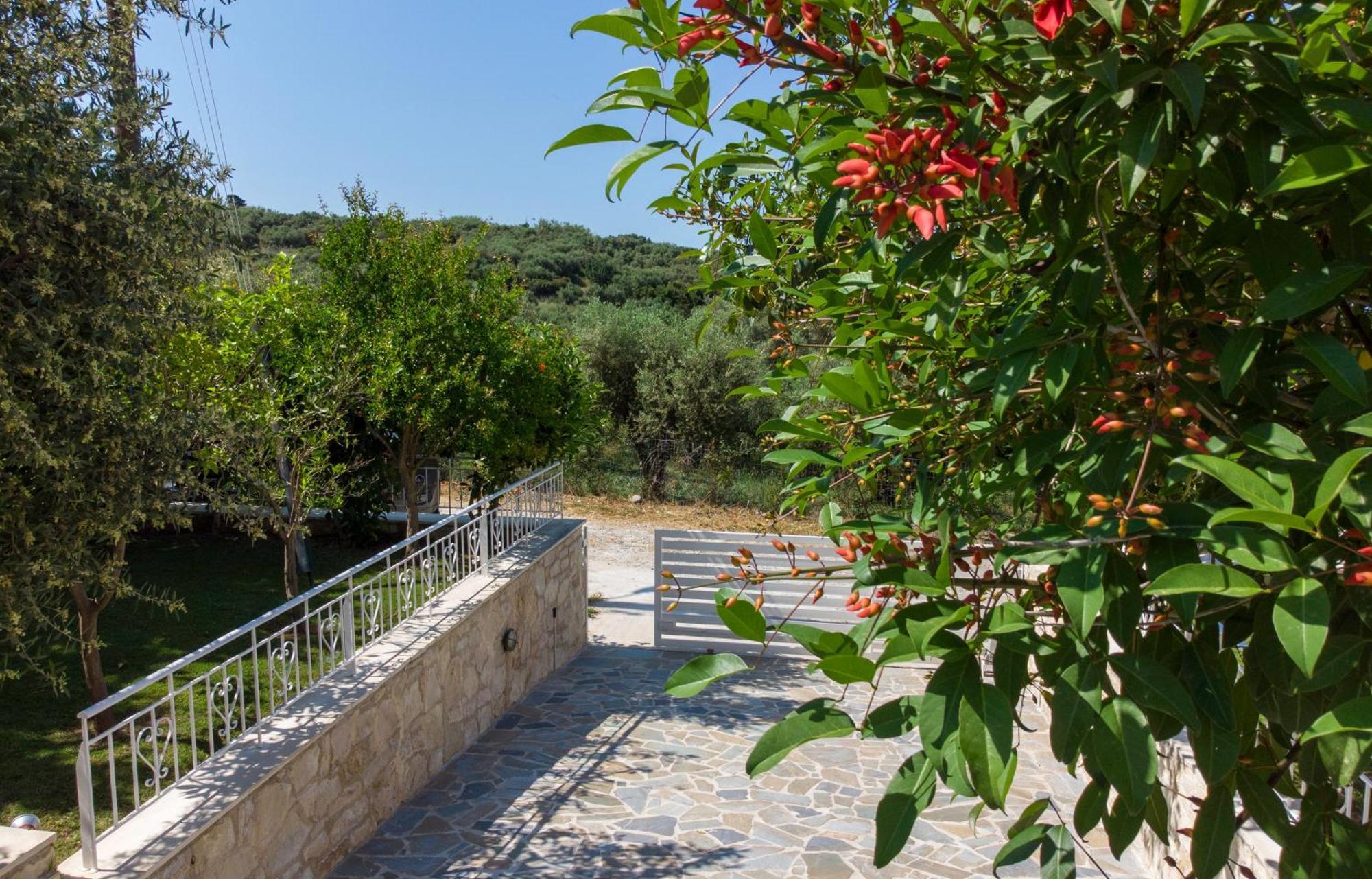 Villa Moma Palio Gerani Екстериор снимка