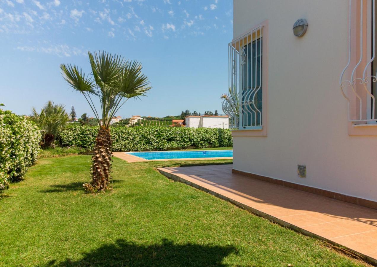 Villa Moma Palio Gerani Екстериор снимка