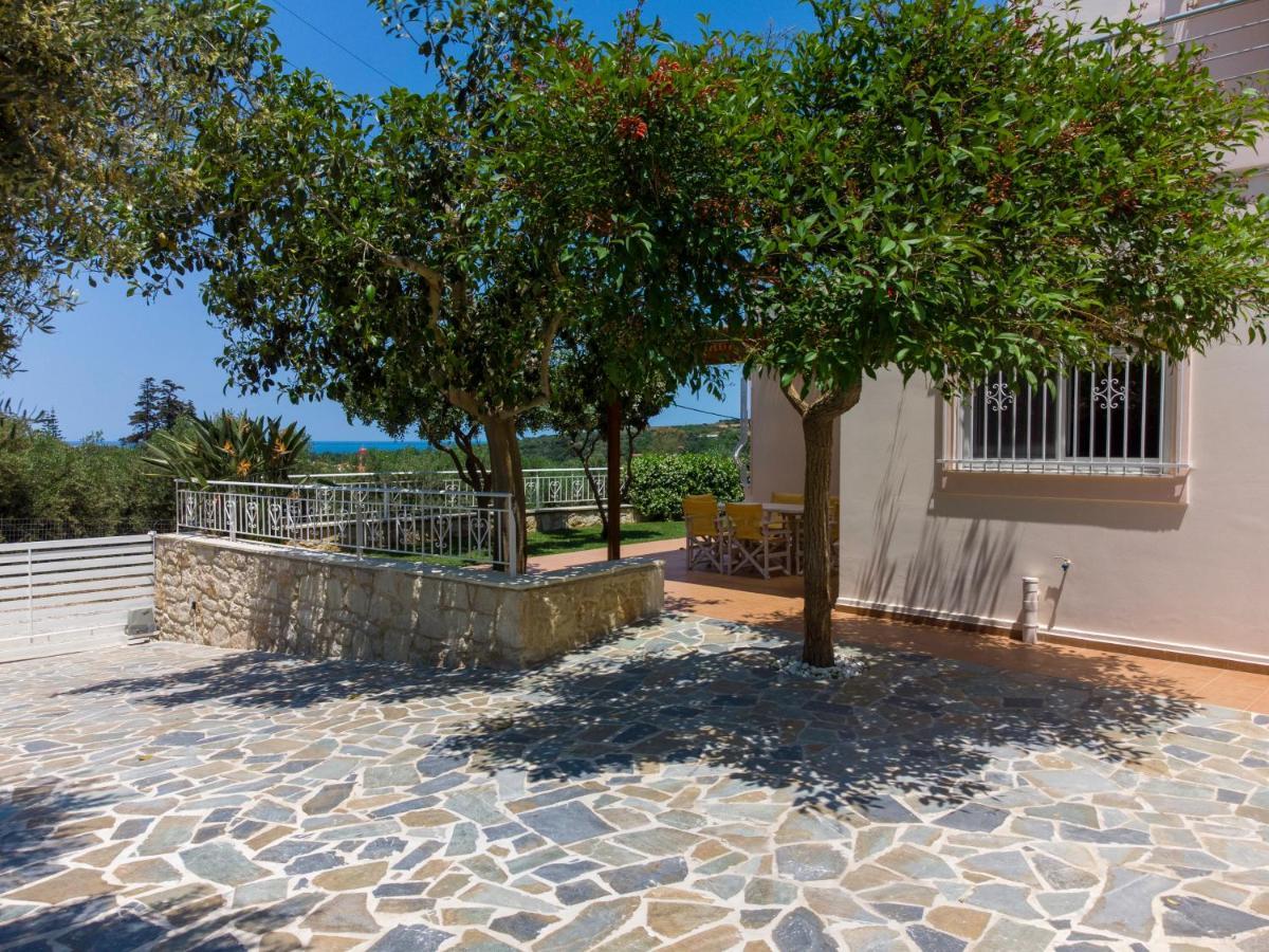 Villa Moma Palio Gerani Екстериор снимка
