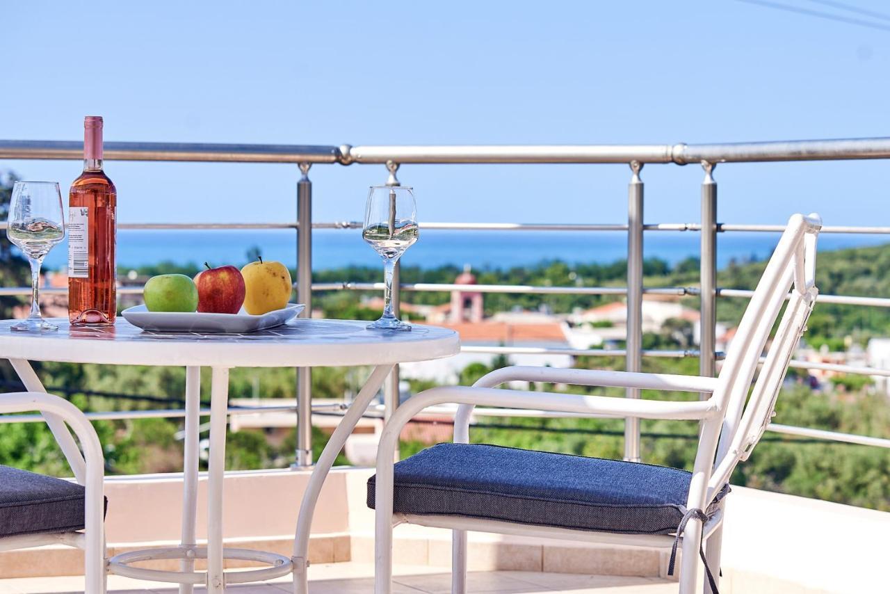 Villa Moma Palio Gerani Екстериор снимка